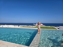 Main pool with bar, breakfast and lunch restaurant