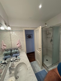 1st floor bathroom