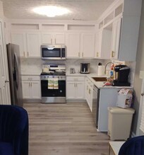 Very nice updated kitchen