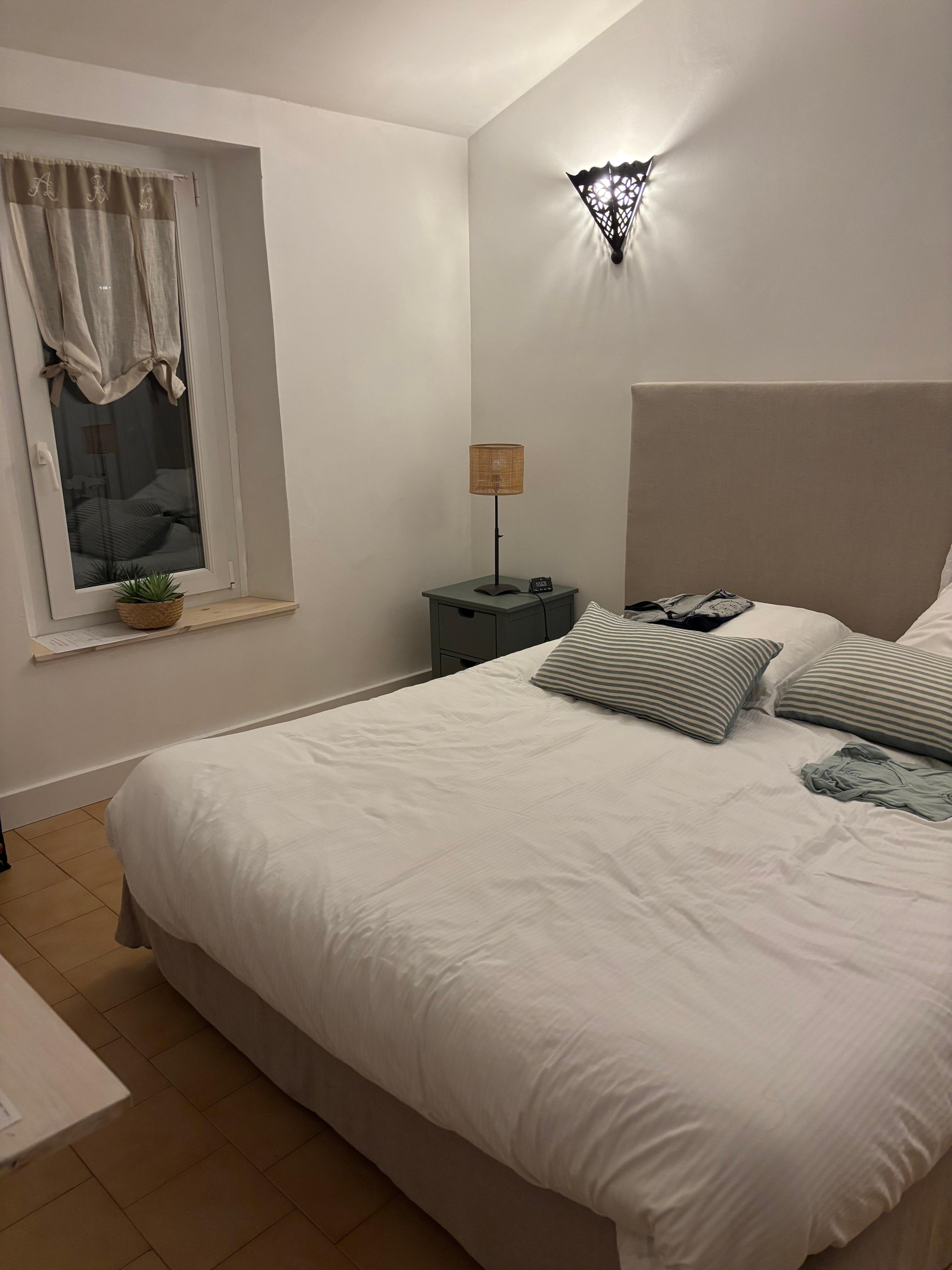 Chambre parentale spacieuse 