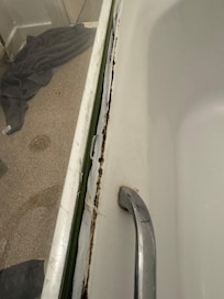 Shower screen siliconed closed hindering access