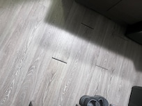 Floor planks stressed