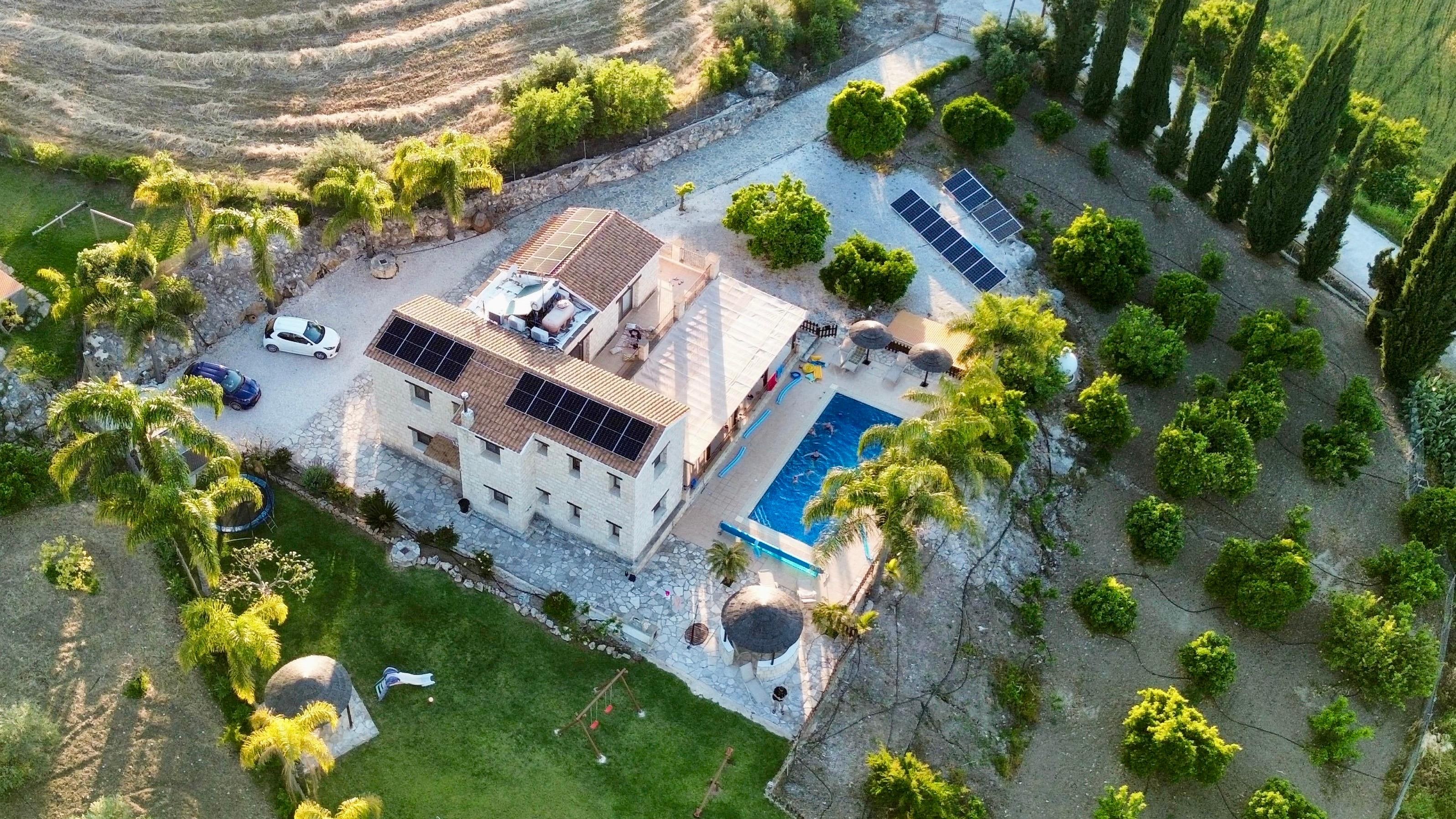 Bovenaanzicht van de villa.