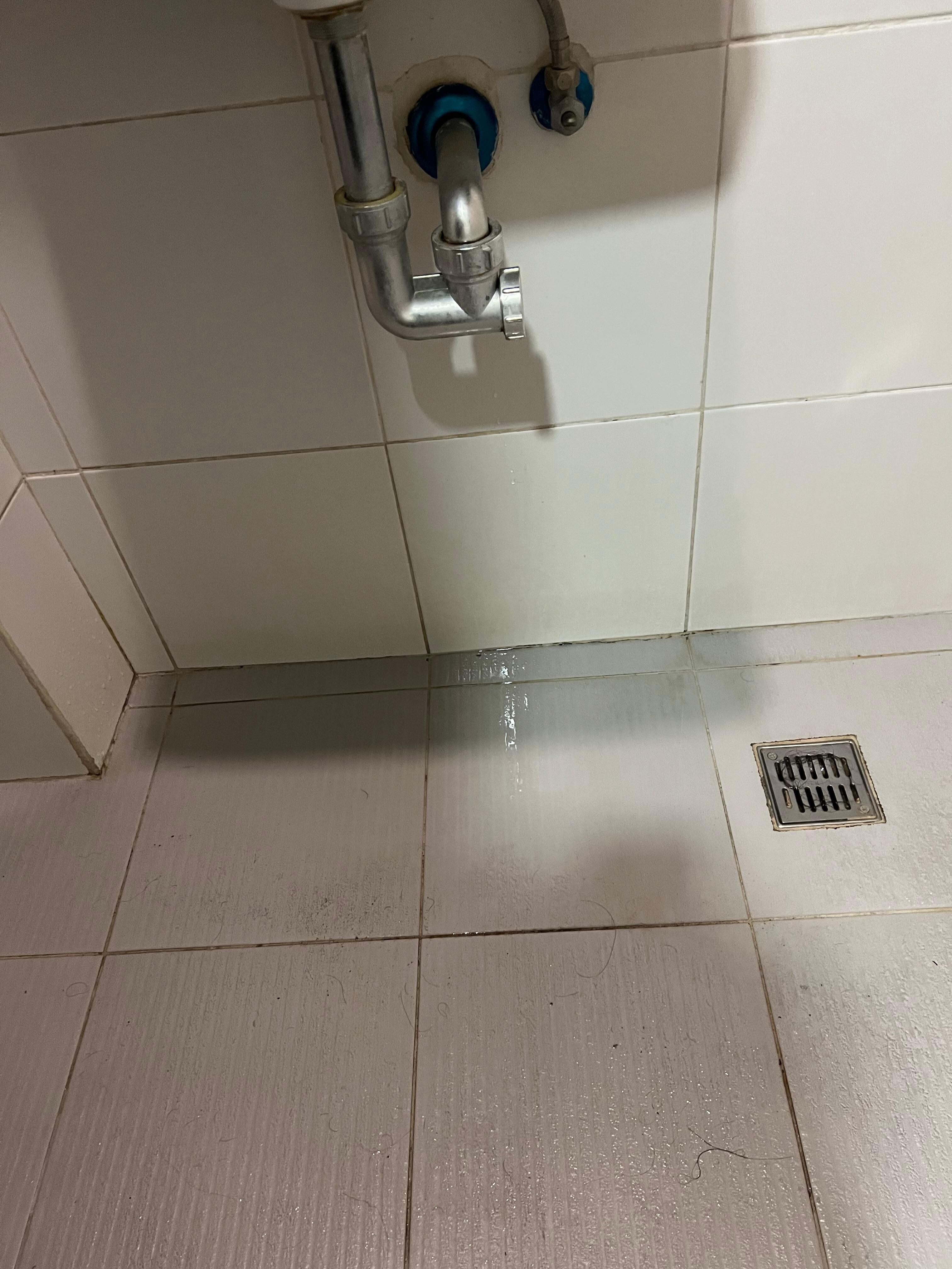 Leaking sink