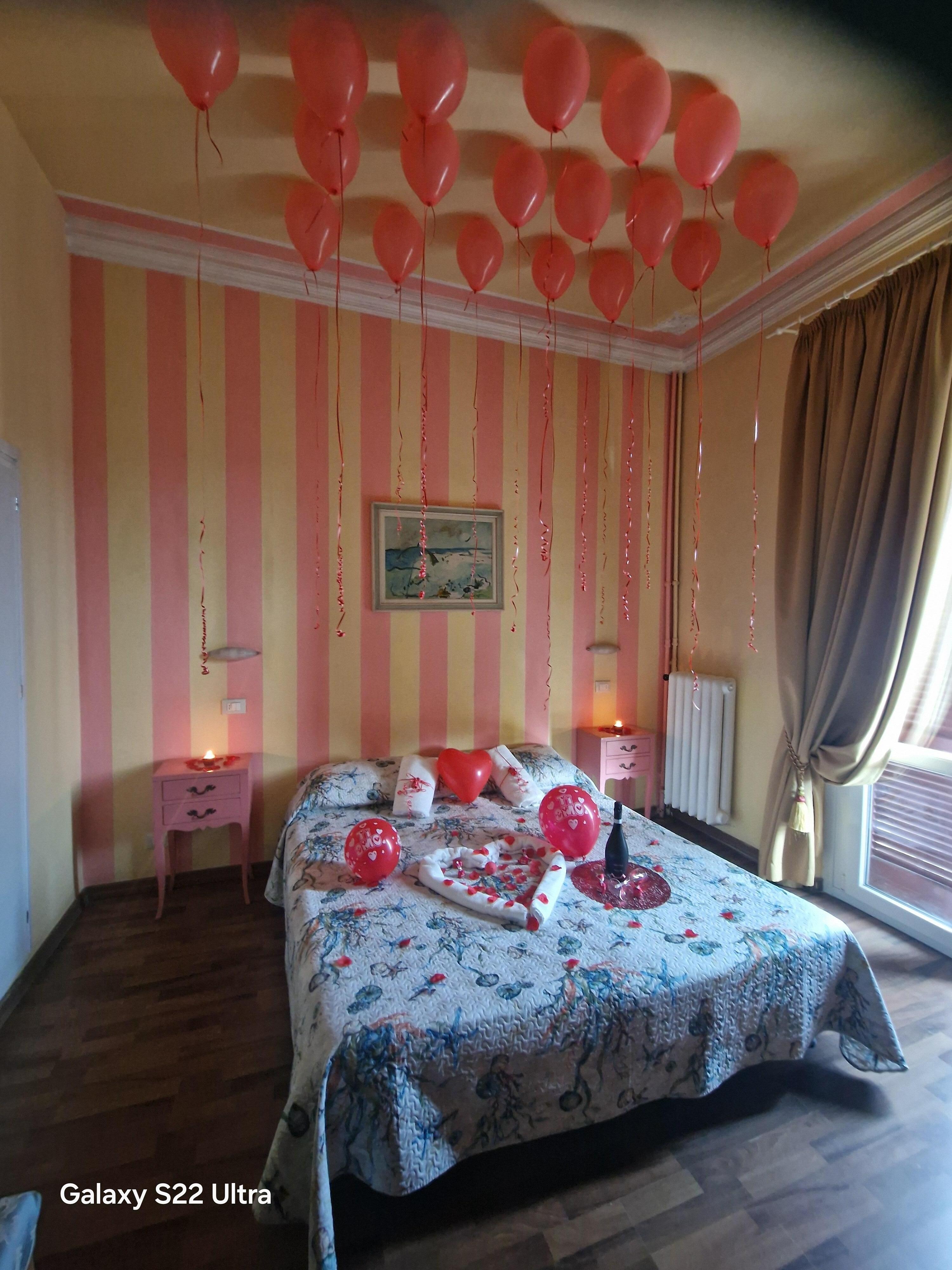 Avevo chiesto di sis5emare la.camere per la mia ragazza,  mi hanno accontentato  al massimo 