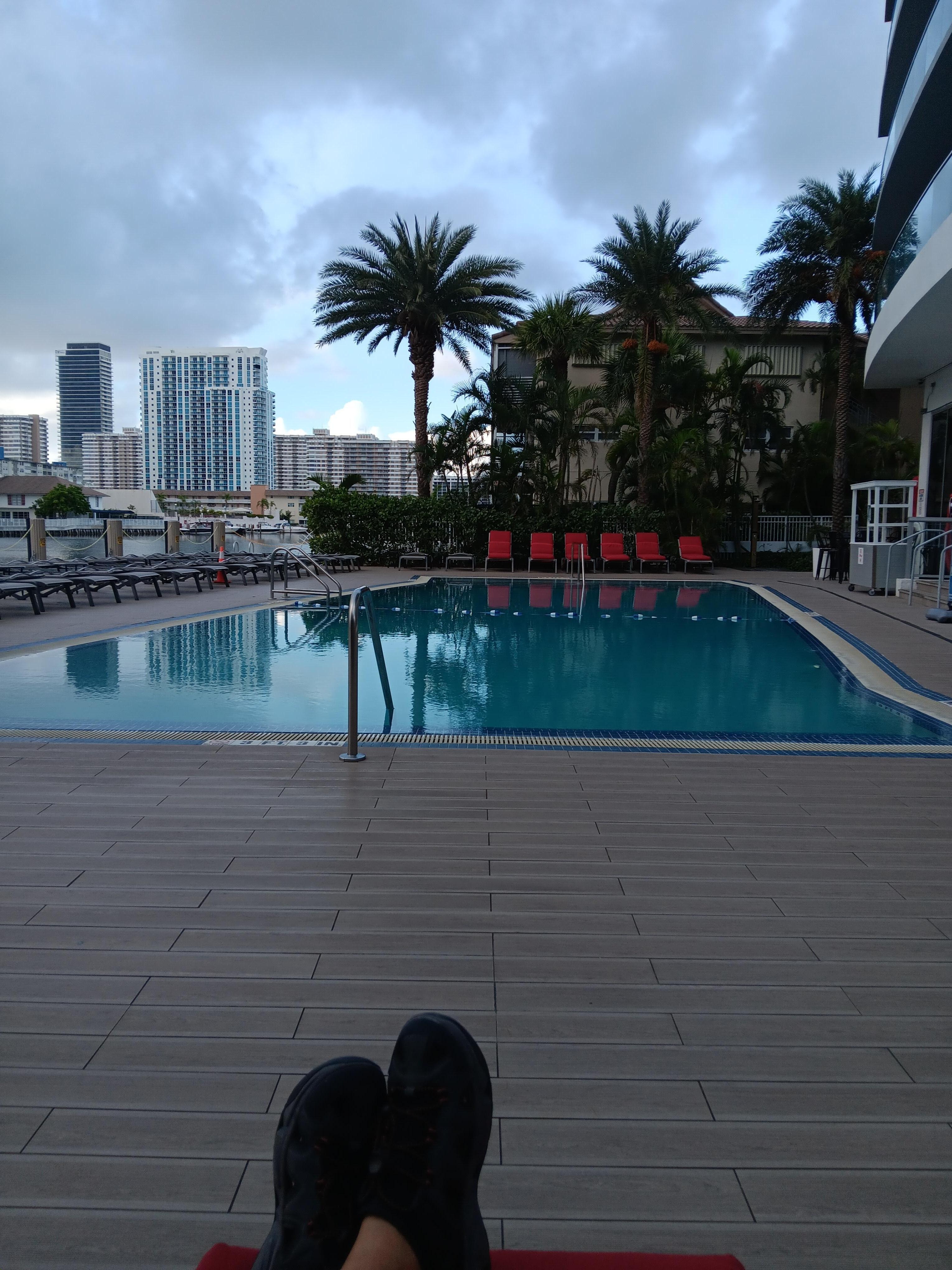 Pool veiw
