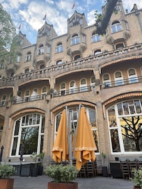 Outdoor plaza