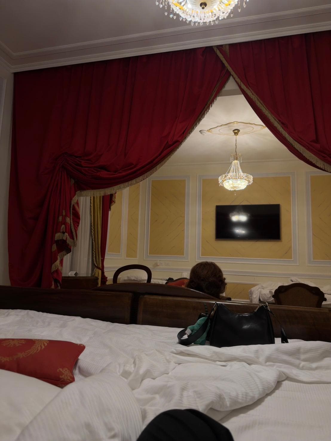 ベッドからも部屋画像