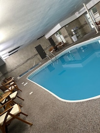 Relaxing pool
