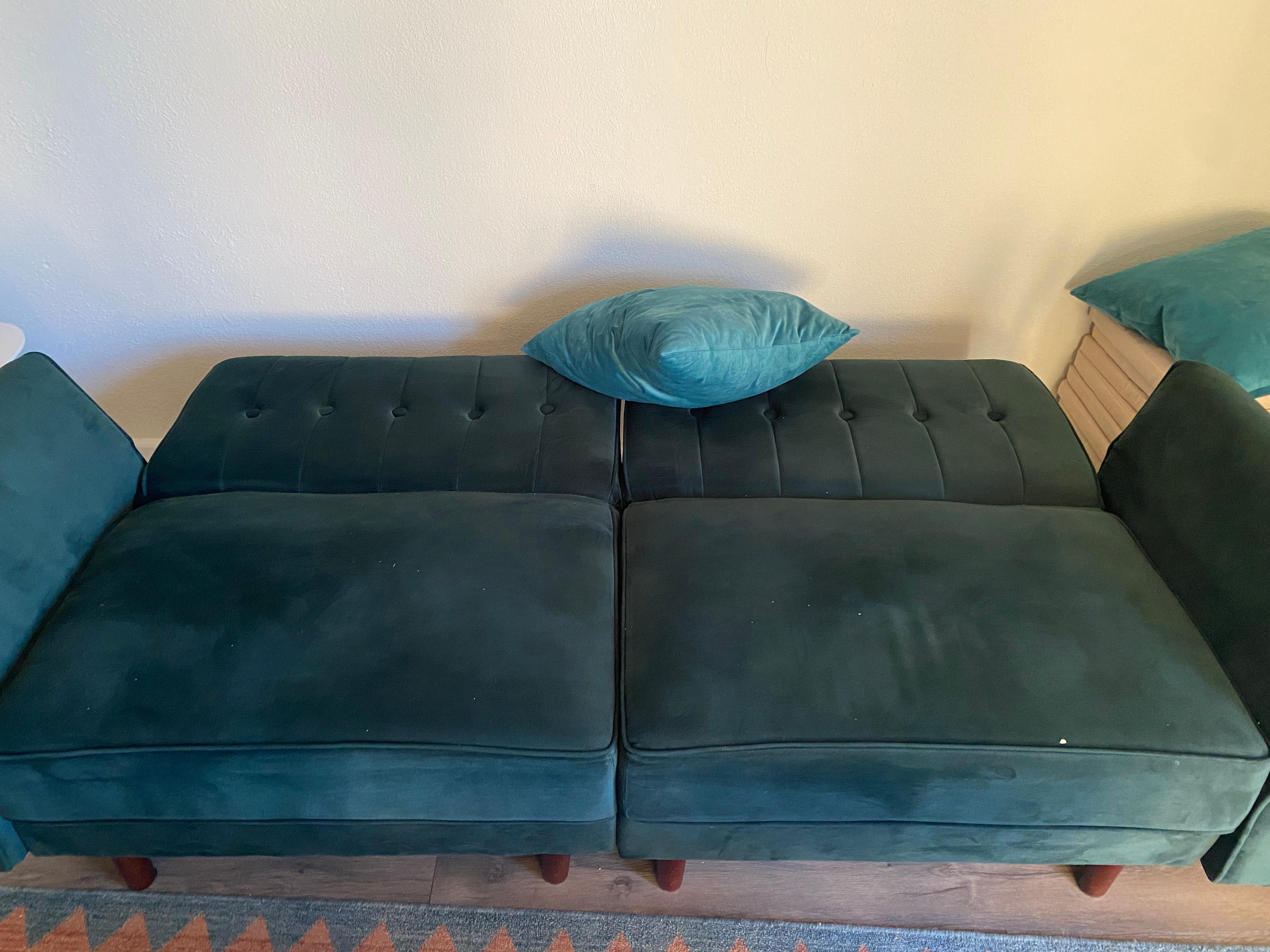 Advertised as a pull out couch