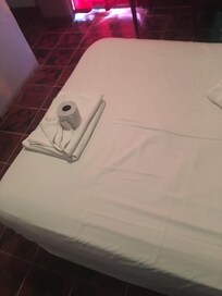 Looks clean but I’m missing my bed cover