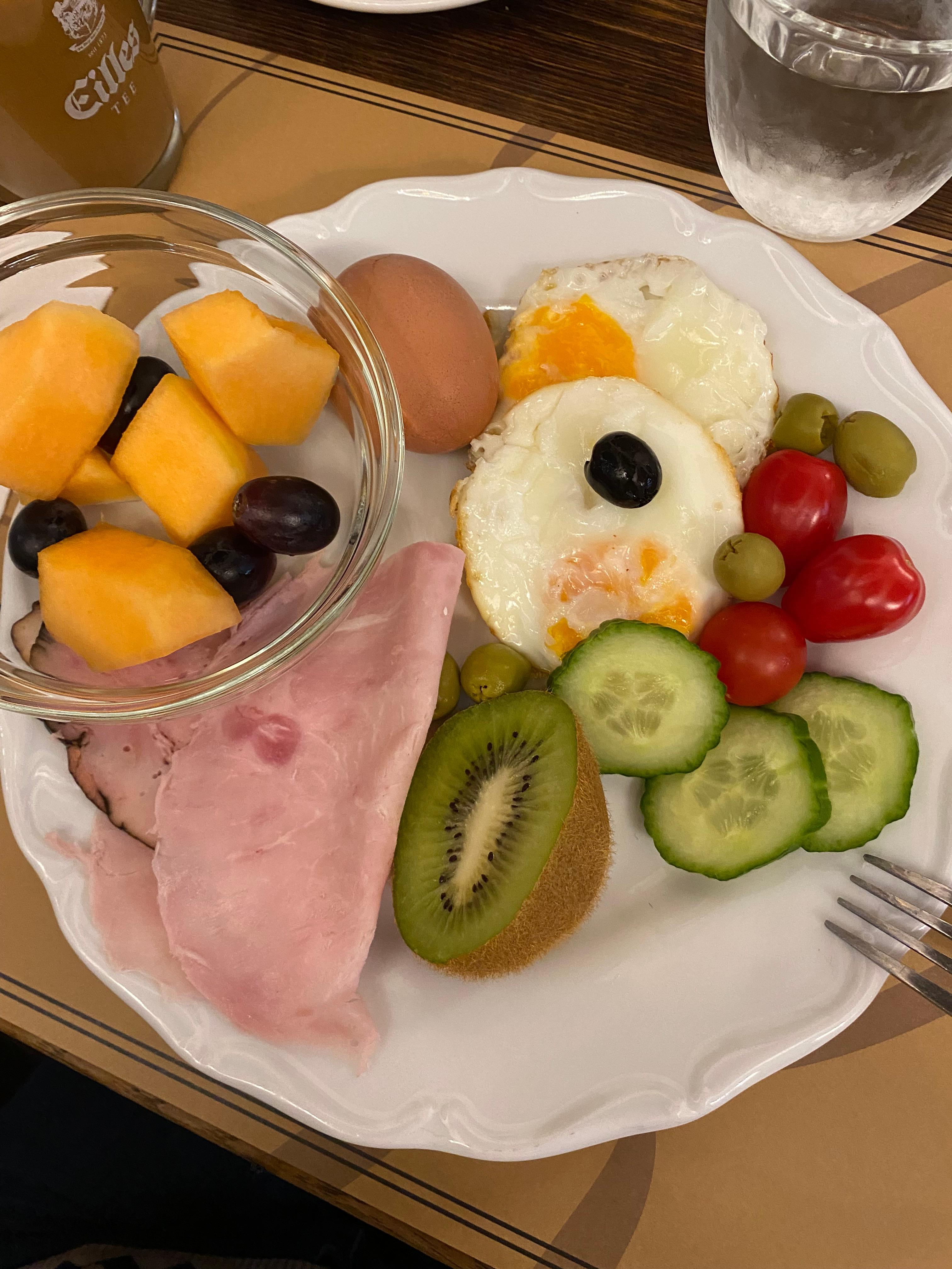 Del av frukostbuffén 