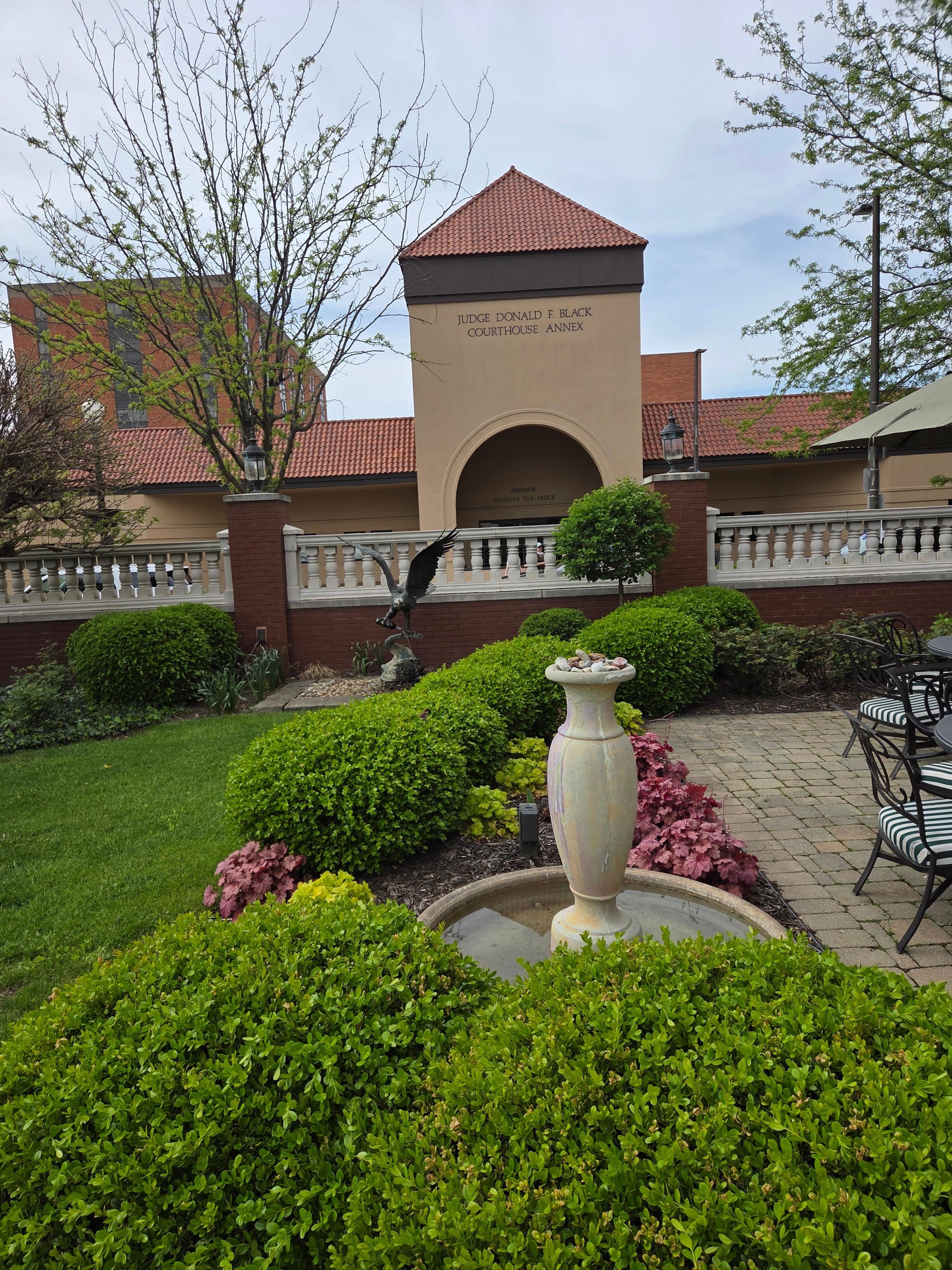 Hotel garden 