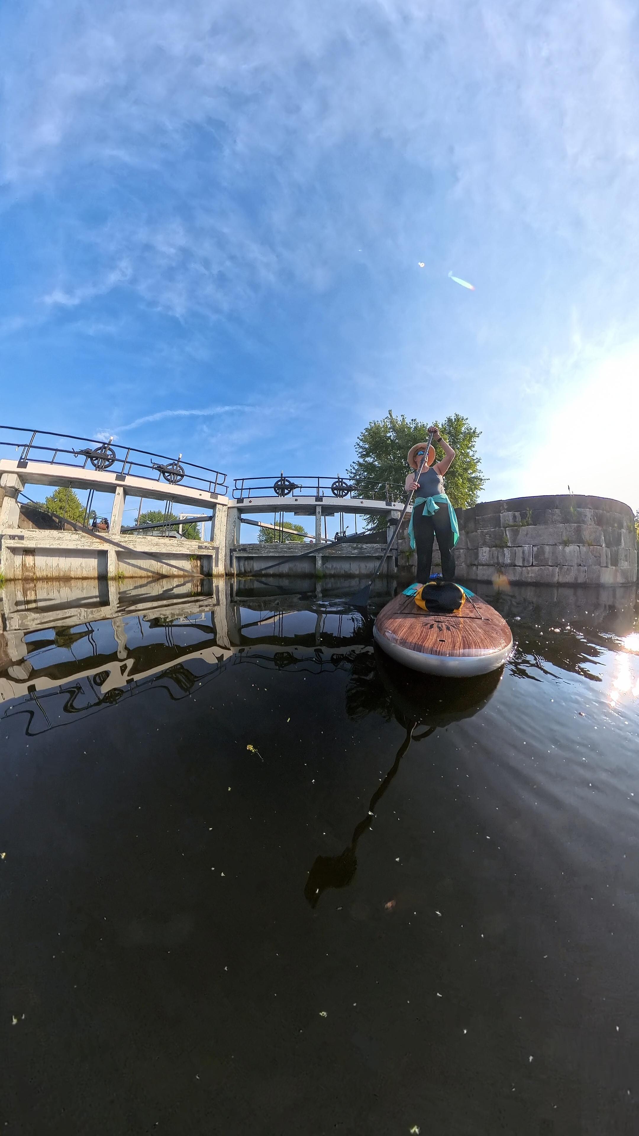 Short paddle to locks.