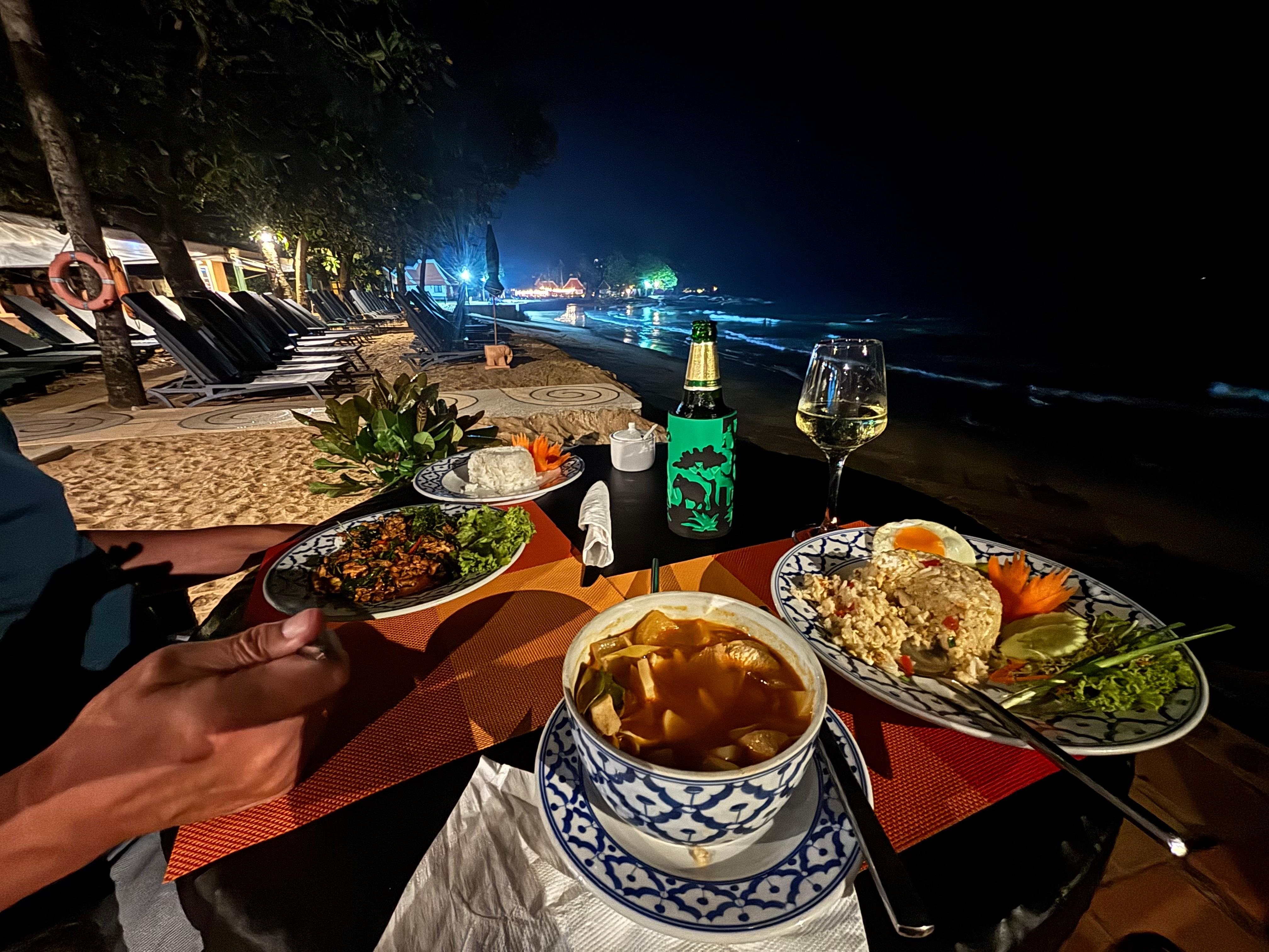 Aftensmad i restauranten 