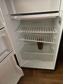 Clean refrigerator