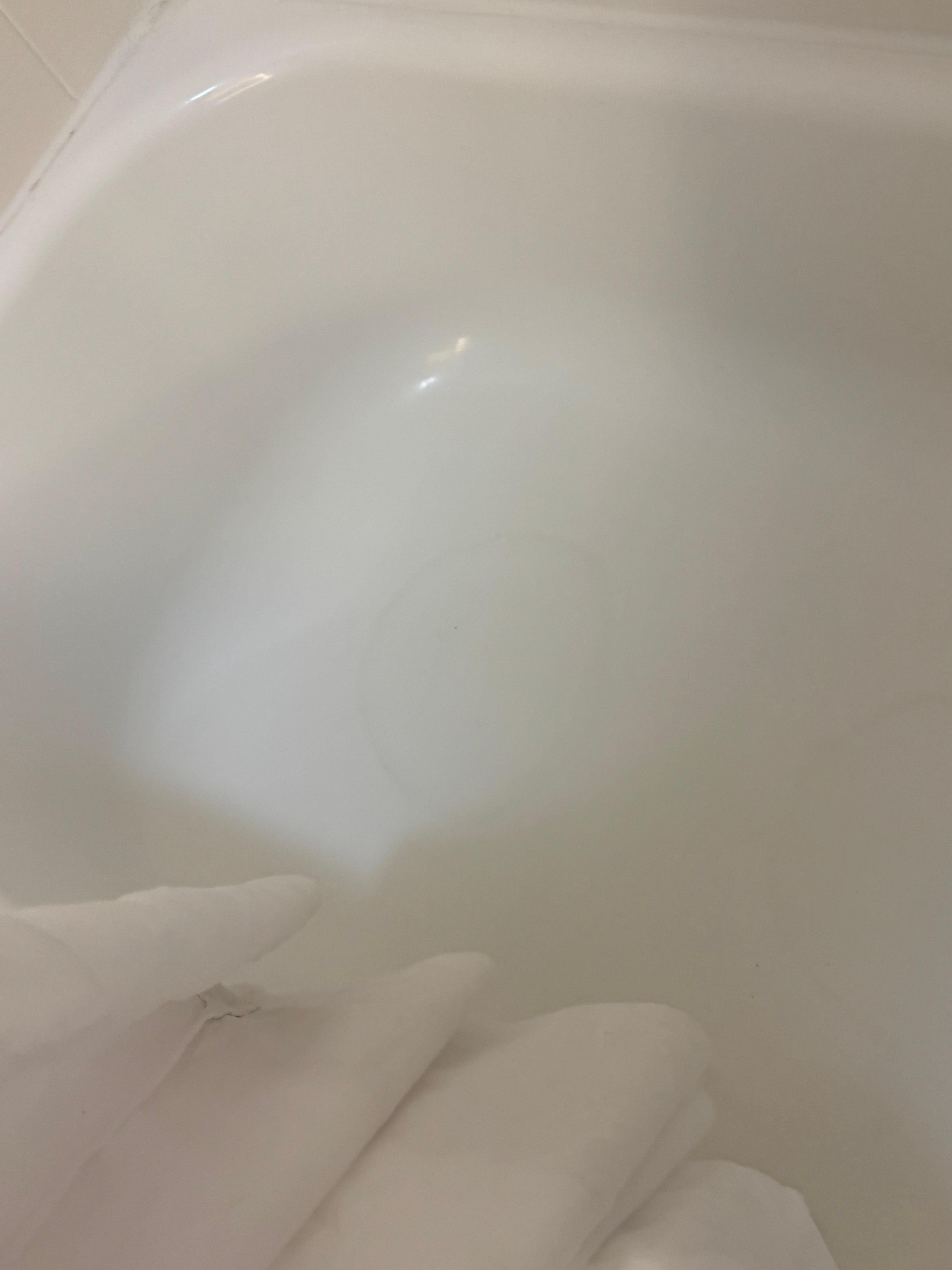 Other stains and dirt in tub