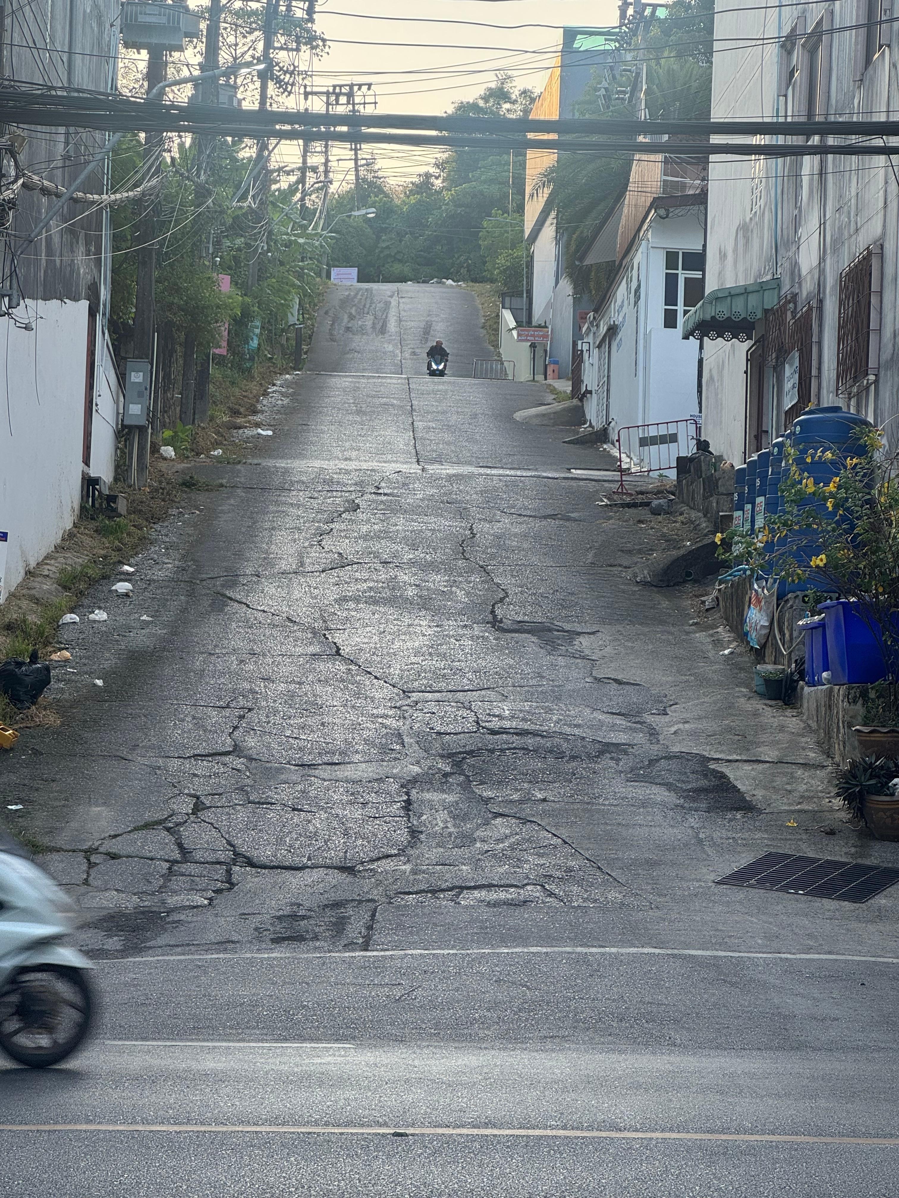 The access road to the resort. A tough walk 