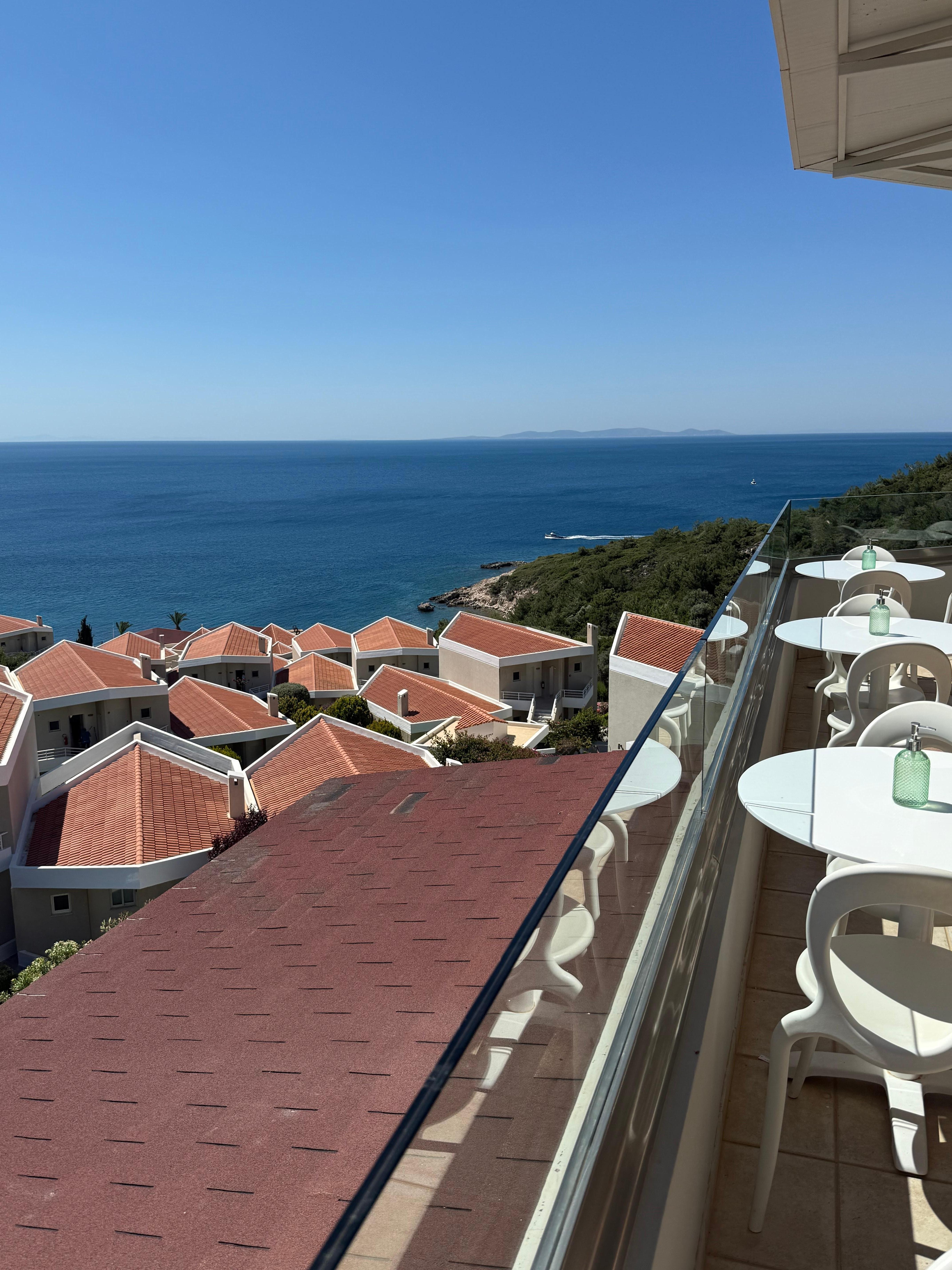 Breakfast View served from 8to10am, but you can go a little early and stay a little late