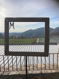 The photo frame at Mitic
