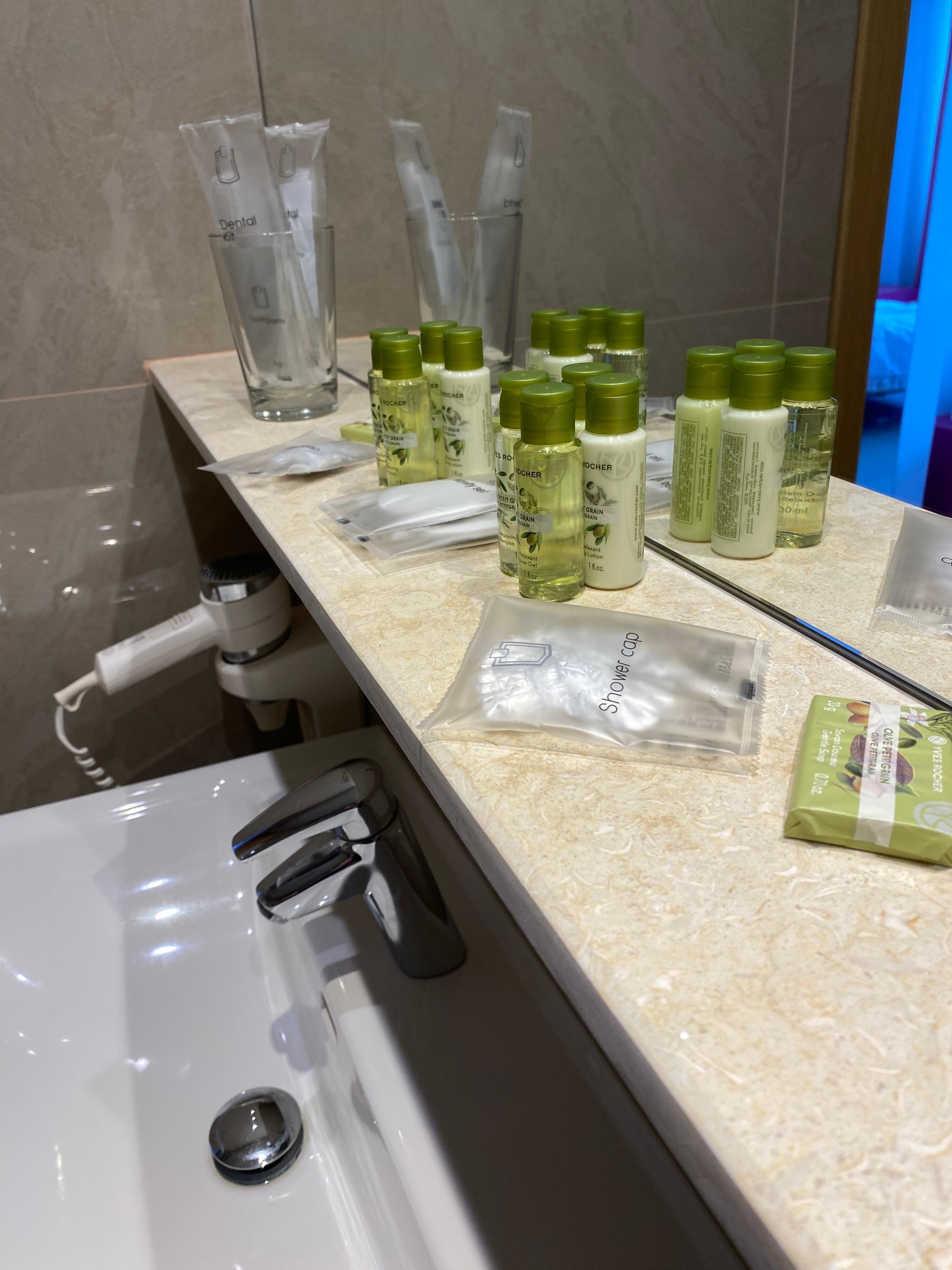 Bathroom amenities 