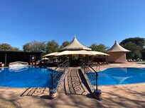 Pool bar