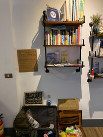 還有免費取用區,讓旅程用不到的物品延續生命。