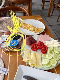 Breakfast for 1!