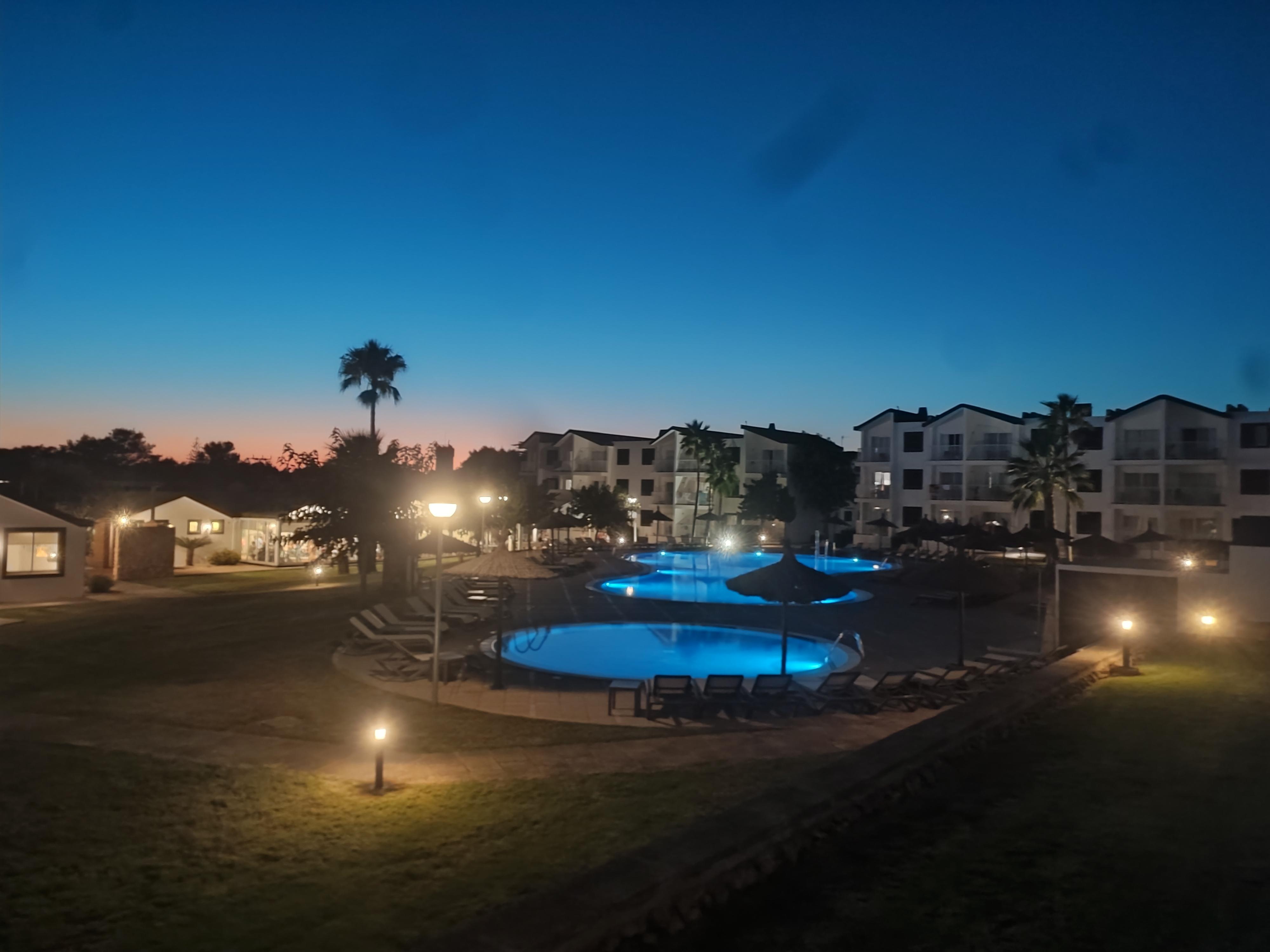 Vista desde el balcón de las piscinas