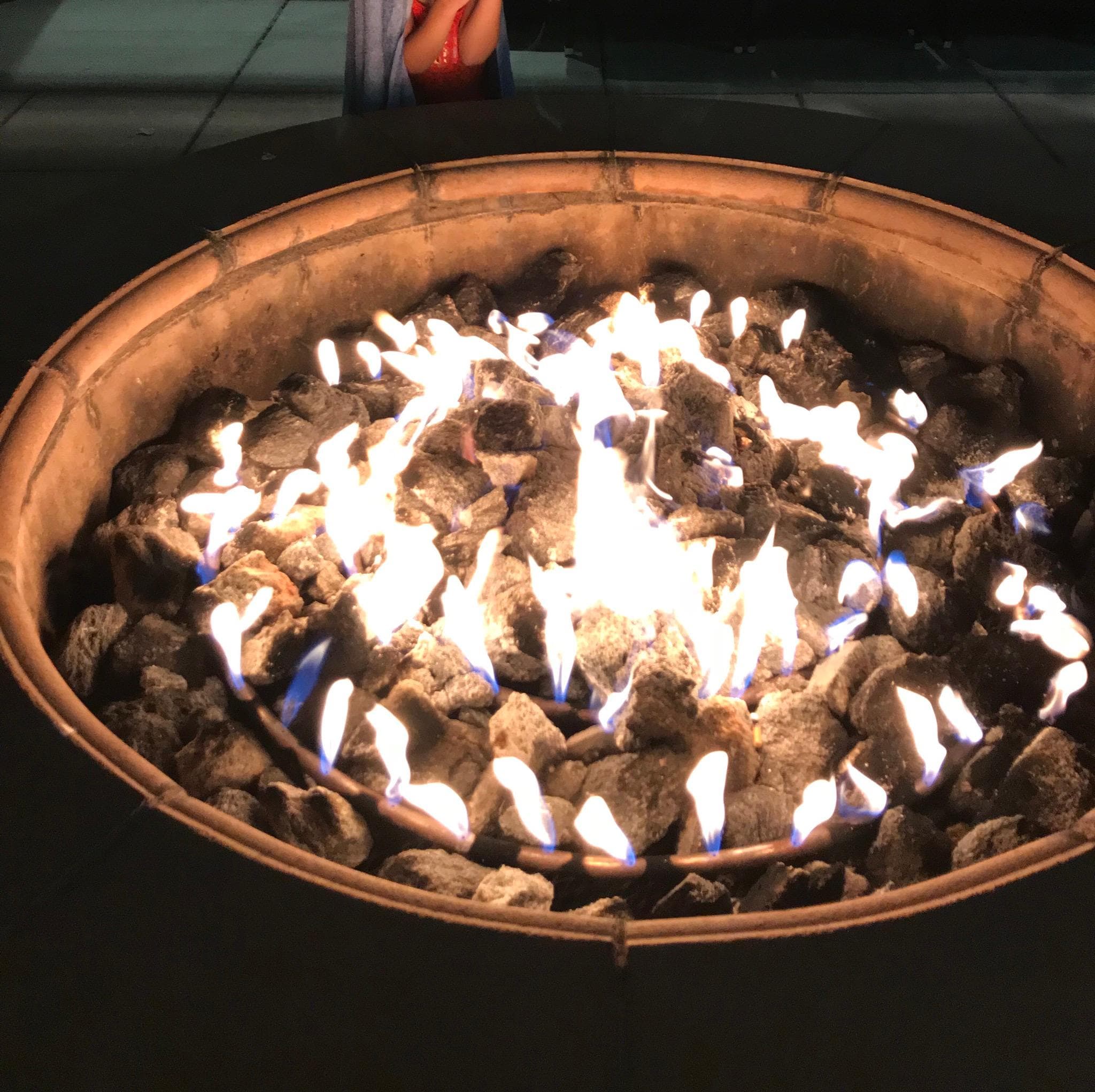 Outdoor firepit