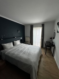 le lit est grand est très agréable