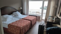 con vistas al mar