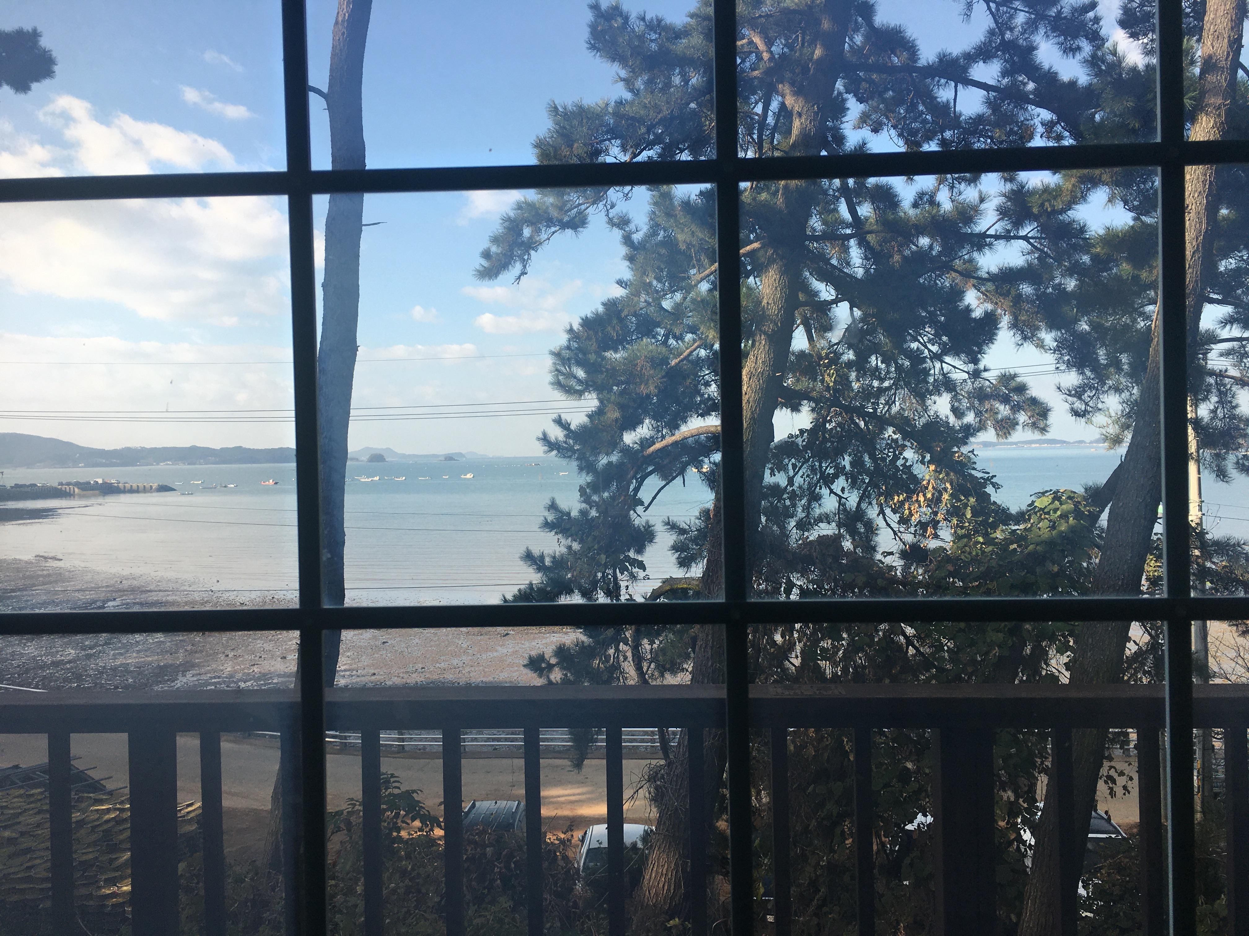 민들레 객실 거실에서 보이는 뷰