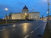 Minutes away from the Humboldt Forum, Berlin dome, Alexander Platz and Rotes Rathaus.