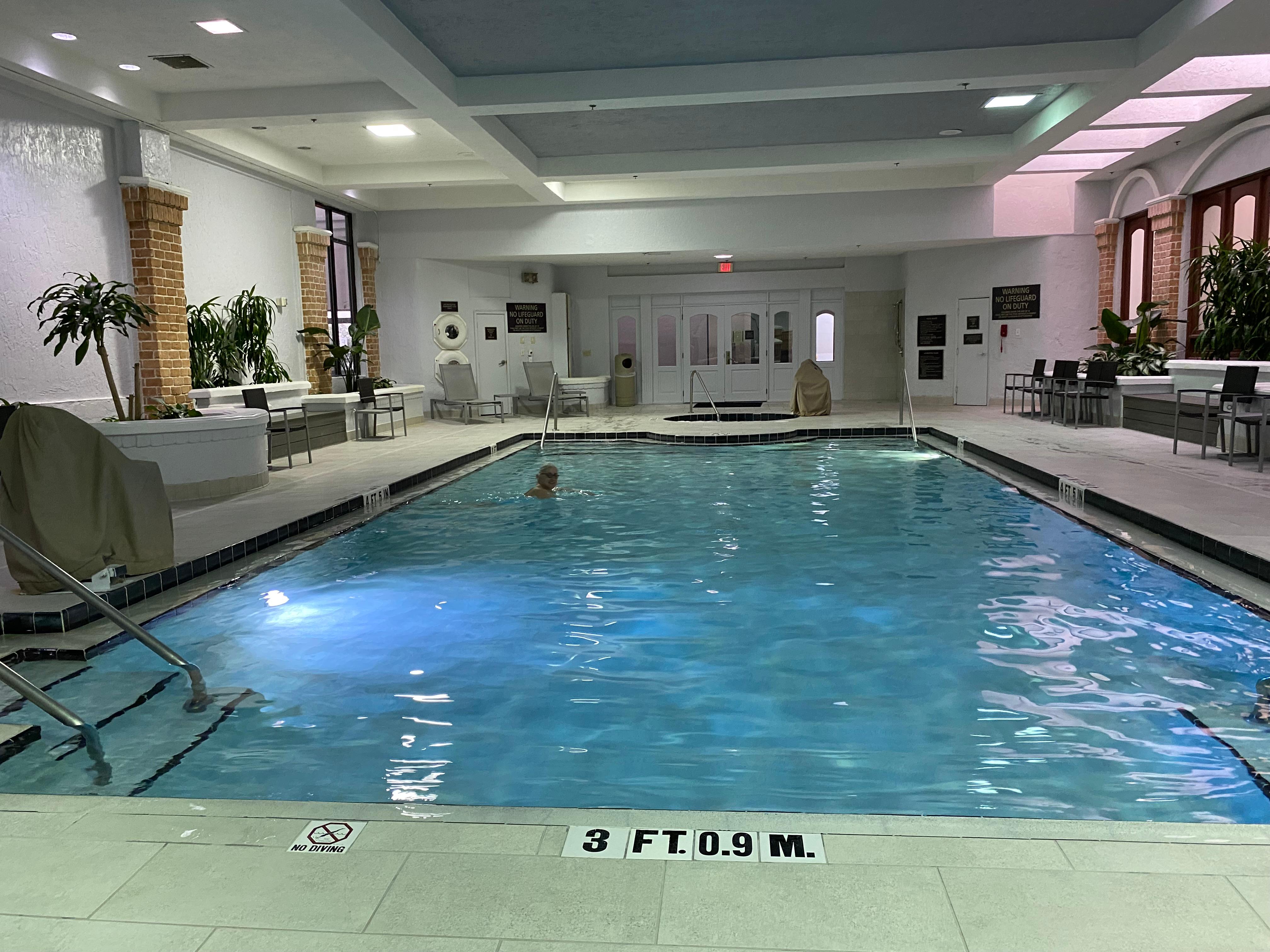 Lovelly indoor pool