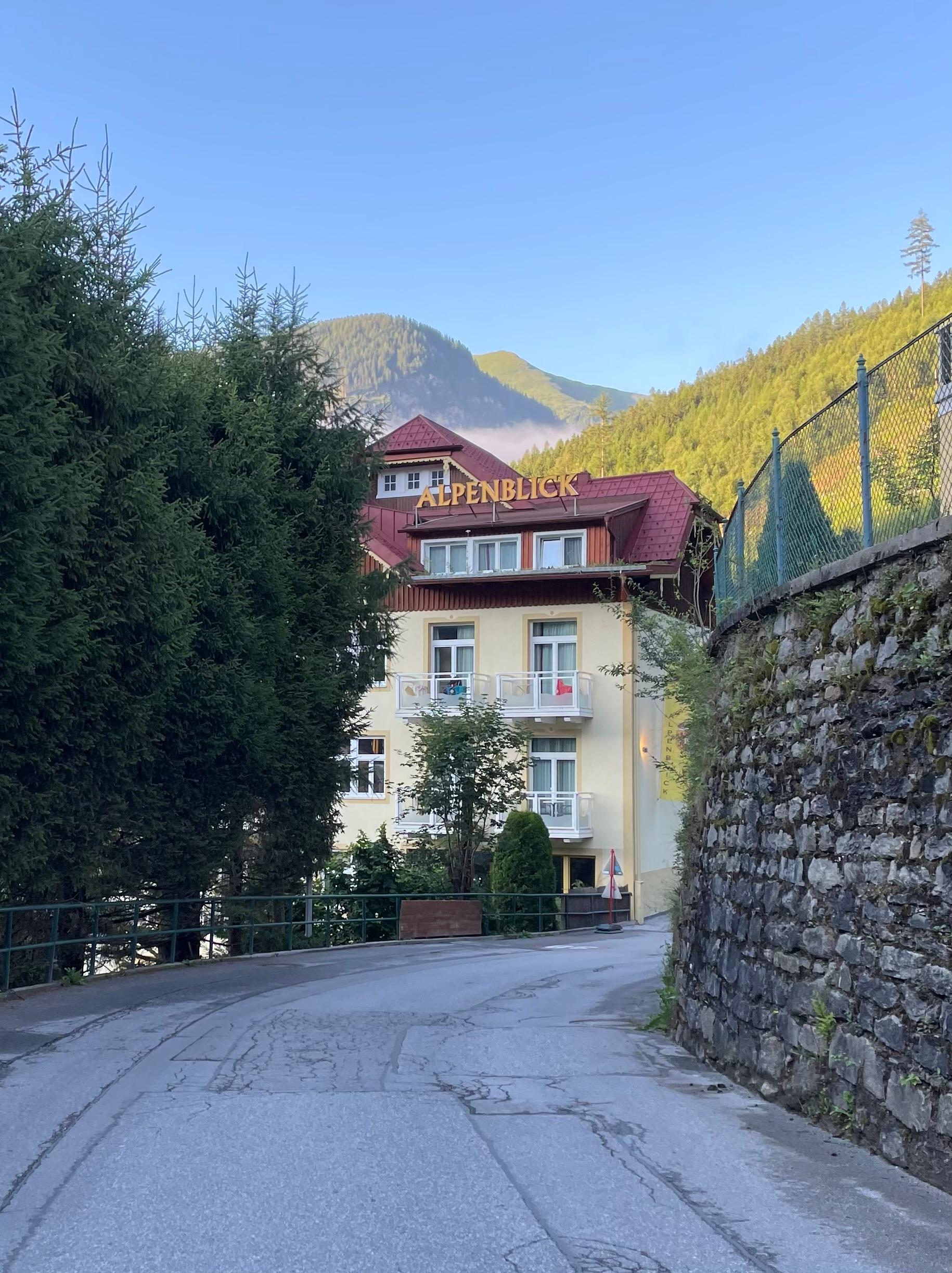 Alpenblick from the road