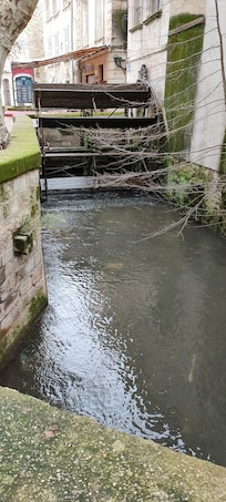 La roue rue des teinturiers