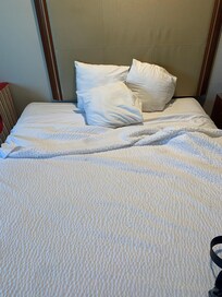 So call pillows are so freaking small feels like they just stuff the pillow cases with clothes lol