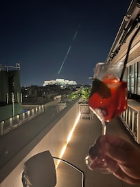 Drinks a rooftop bar