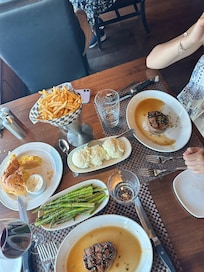 Cena en Mortons