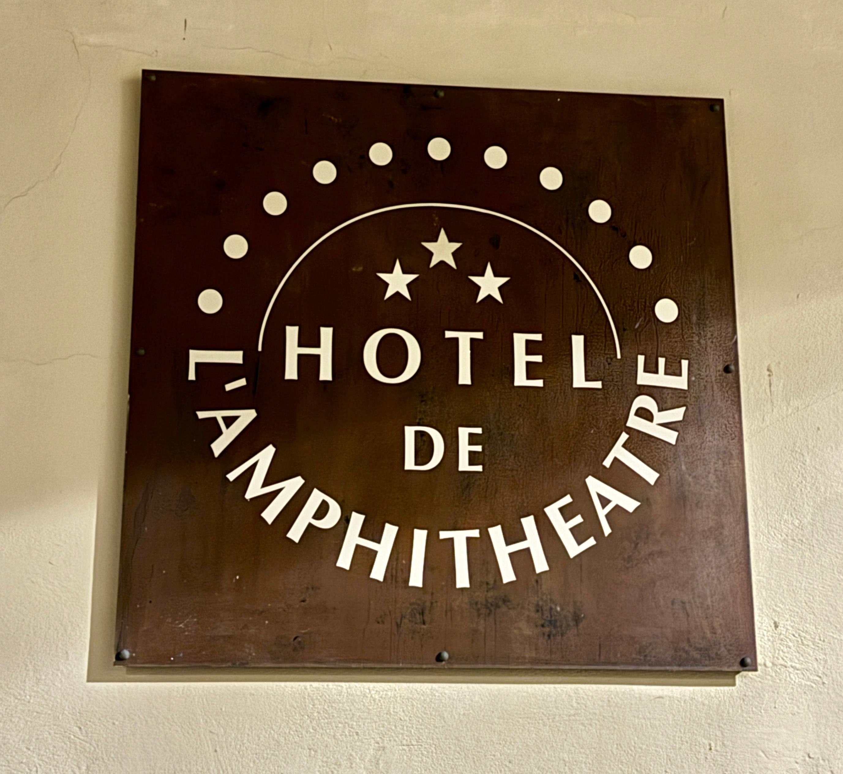 Hotel sign on Rue Diderpt