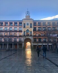 Plaza Zocodover frente al hotel Domus Zocodover Toledo