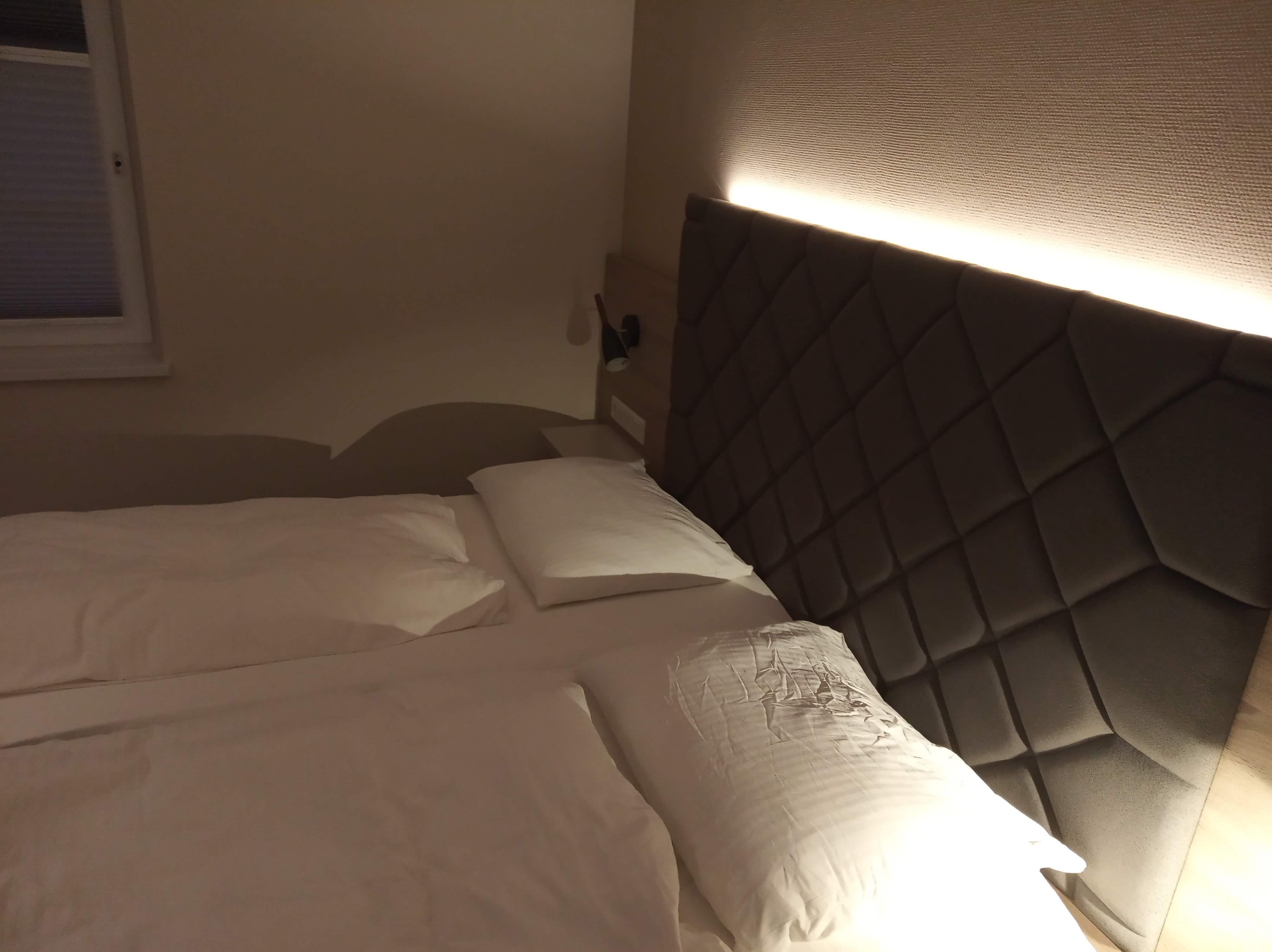 Bett
