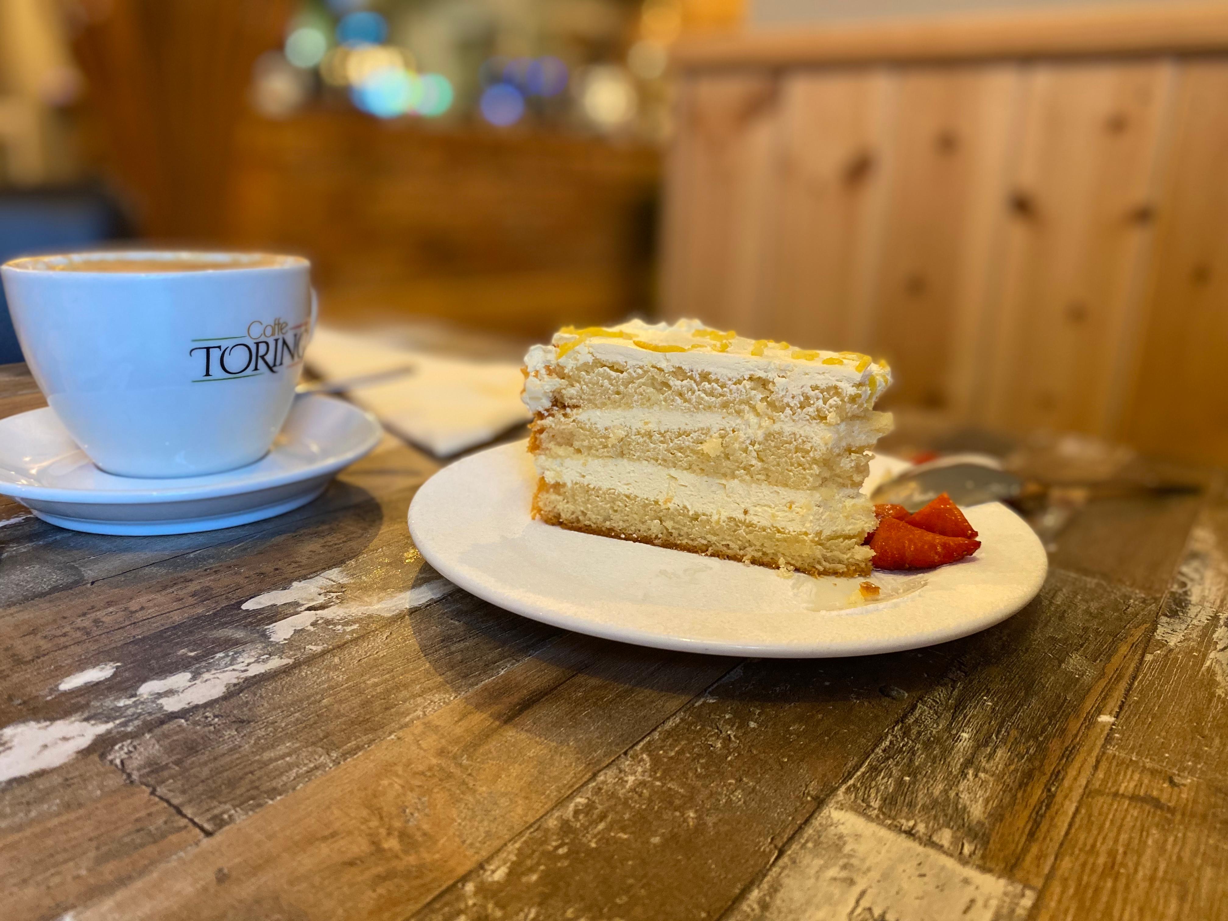 Limoncello torte cake
