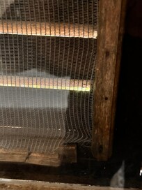 Tela da janela sem manutenção