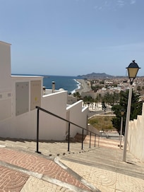 Escaleras para bajar a la playa