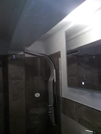 miroir pour client trés grand , femme s'abstenir!!
