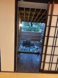 お風呂から部屋が見えるので、赤ちゃん寝ているのを目視できます。