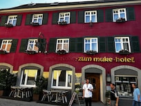 Över 500 år gammalt vackert hus som nu är ett mysigt hotell mitt inne i Ravensburg, väl värt att besök .