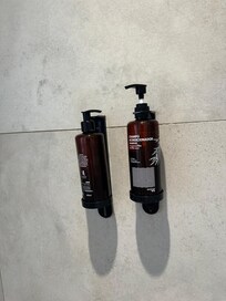 Shampoing et après shampoing pas de gel douche et support cassé